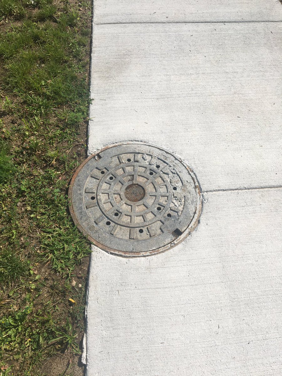 dailystem's tweet photo. Today’s quick #STEMstarter challenge: take a walk with your kids &amp; ask them to look for shapes, both 2d &amp; 3d
Extension: ask why things are designed with those shapes https://t.co/bIKZoYeZ64