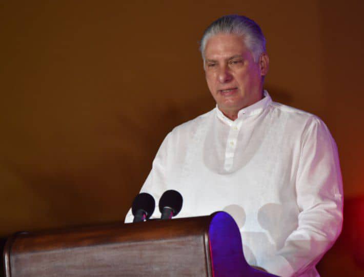 "Esta Revolución es una lucha constante contra el odio: es la más apasionada defensa de la libertad, el amor y la felicidad"

<a href="/DiazCanelB/">Miguel Díaz-Canel Bermúdez</a> 

#Cuba🇨🇺 
#ConTodosLaVictoria