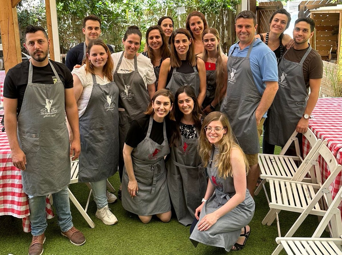 Avi Schroeder tweet media