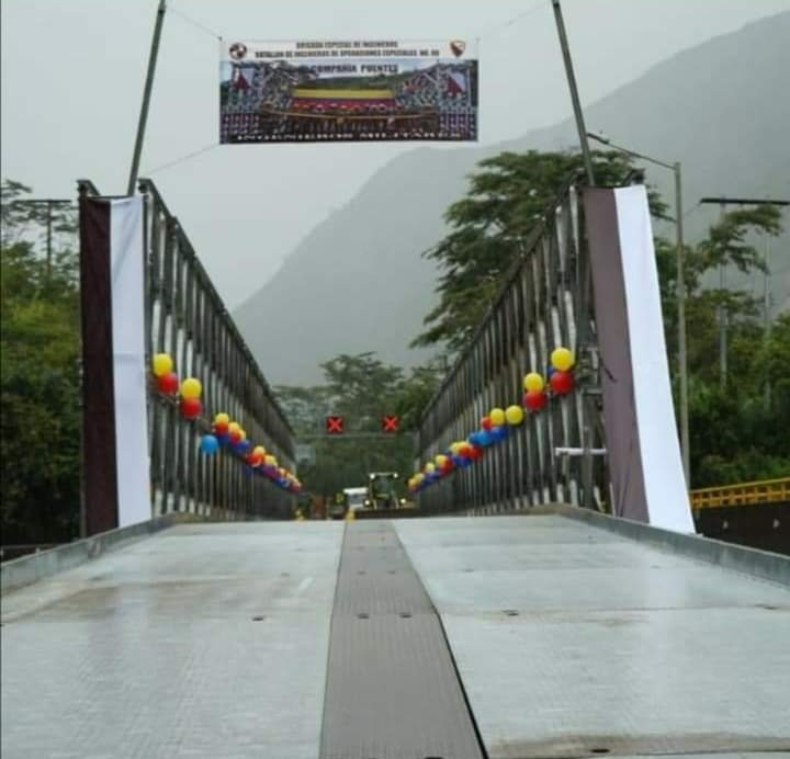 lumicaso's tweet photo. Puente el naranjal. Imagen de #Notillano... https://t.co/pEDRK6cuo1