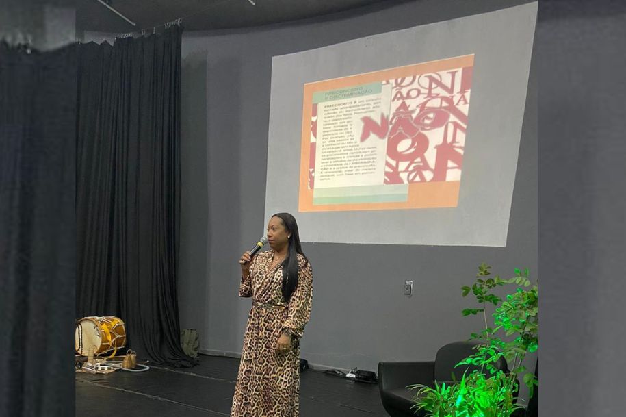 PrefeituraSV's tweet photo. No mês da celebração do Dia Internacional da Mulher Negra, Latino-Americana e Caribenha, foi lançado na última semana o Programa Somos Muito Mais Cores São Vicente (#PROCOR): https://t.co/wVAYvlcLEK https://t.co/u8hldyyYyt