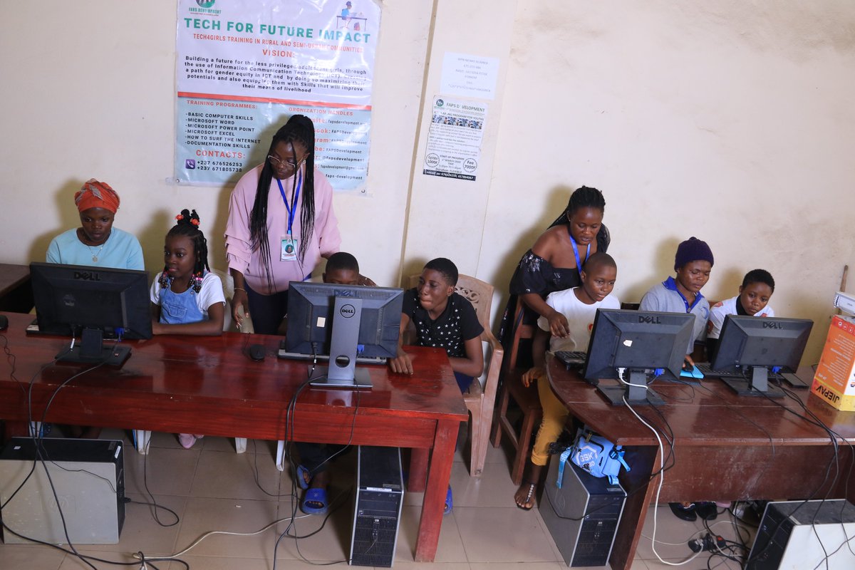 fapsdevelopment's tweet image. Our #Tech4future Impacts project is transforming the lifes of rural and semi- urban youths across the South West Region of Cameroon. Entrepreneurial skills are built and jobs acquired.