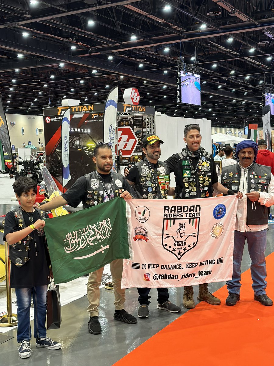 Albarrak081's tweet photo. صور من رحلتي على #الدراجة_النارية لدولة #الامارات الشقيقة من ضمن رحلتي ل #دول_الخليج #رحال #رحالة_حائل #حائل وتم زيارة #فريق_ربدان_بايكرز https://t.co/4GttSRKxmV