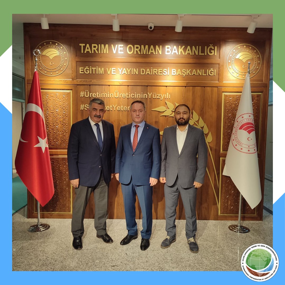 Recami BURSA ve Turgay KARAKAŞ başkanımız Tarım Bakanlığı Eğitim ve Yayın Dairesi Başkanı Bülent ÇOLAKOĞLU'nu makamında ziyaret etmişlerdir. TARIMKON faaliyetleri-projelerimiz hakkında bilgiler aktarılmış,  eğitim ve diğer projelerle ilgili beraber çalışılabileceği konuşulmuştur.