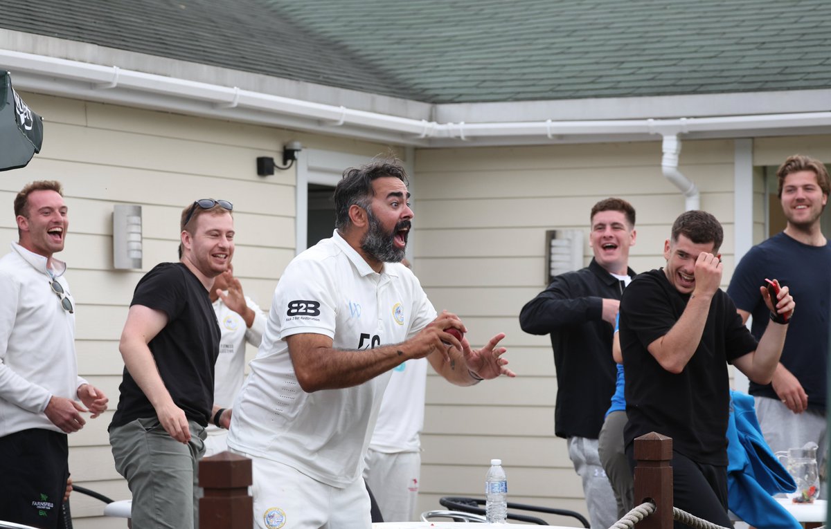 LordsTaverners's tweet image. A series of events ⏩ 🤣

Great catch ☝️
@JGcricketbadger
@sloggingitpod