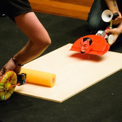 OSHWDem's tweet image. Hemos dejado el mejor show para el final. Pero no por ello el peor. La modalidad de competición favorita de l@s makers más jovénes regresa en la #OSHWDem2023🐙: HEBOCON.

Solo aquellos robots &quot;técnicamente desfavorecidos&quot; podrán participar. 🤭

rules.oshwdem.org/hebocon_es