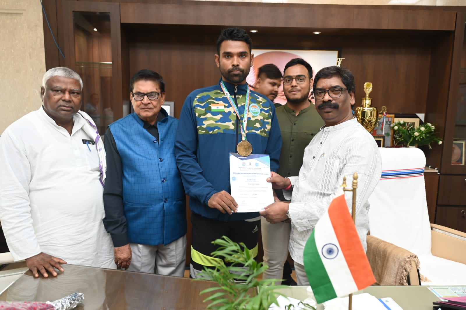 हेमंत सोरेन से मिला झारखंड स्टेट किक बॉक्सिंग एसोसिएशन का प्रतिनिधिमंडल-Delegation of Jharkhand State Kick Boxing Association met Hemant Soren