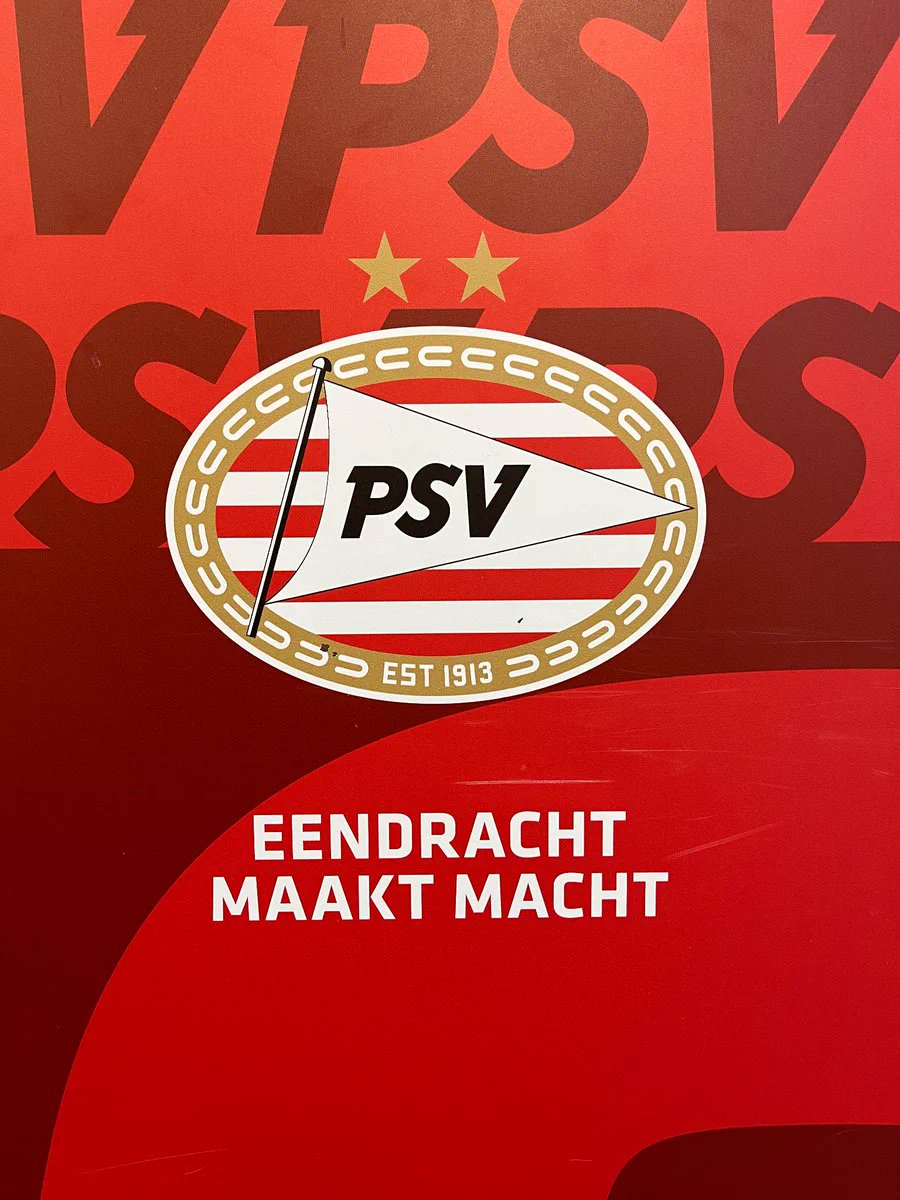The 2023-24 season starts today!  

New season, new challenges and a new role as U18 Assistant Coach⚽️ 

Looking forwards to competing in the UEFA Youth League alongside our normal league and cup competitions. It’s going to be a demanding and enjoyable season! 🔴⚪️