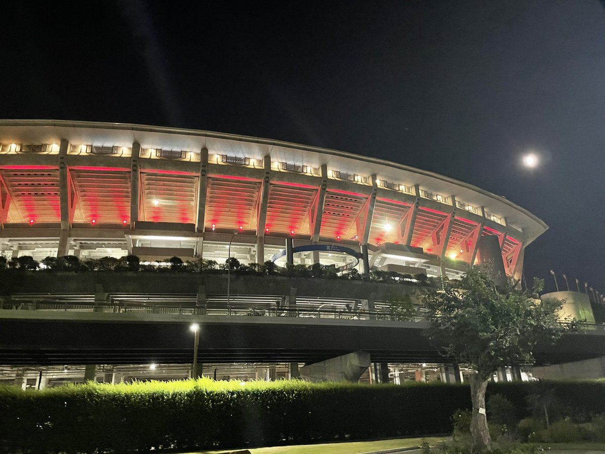 TANEysyk's tweet photo. #UVERworld_日産スタジアム 

完璧過ぎた2日間
言葉で表現できない感情
ただ、ありがとう！！
UVERworldを見つけた自分を���めたい！ https://t.co/leeeOU4jEQ