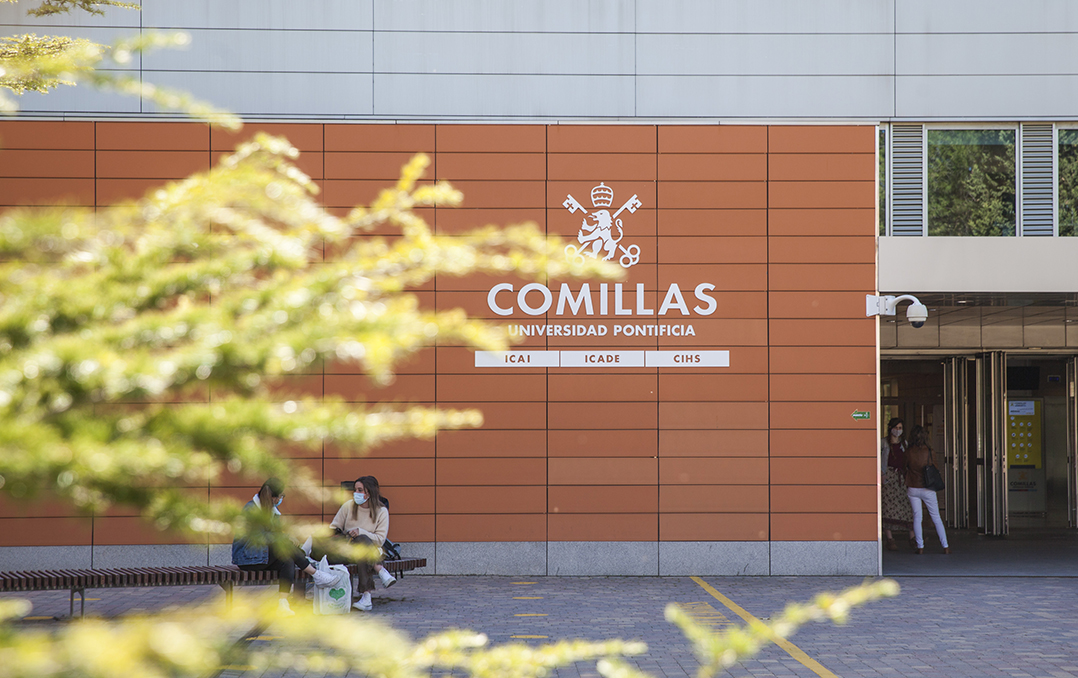 Comillas lleva 40 años formando profesionales en Trabajo Social. Cuatro décadas en las que el grado de <a href="/ComillasCHS/">ComillasCHS</a> ha sido reconocido como uno de los más punteros e innovadores de toda España. 

🗞️ revista.comillas.edu/.edicion.110/#…