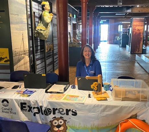 We held a volunteer welcome session  at the National Waterways Museum #Gloucester to promote #volunteering in and around the Gloucester &amp; #Sharpness Canal.  Are you interested? Even a few hours would help, and it can be great fun 😃ow.ly/meGa50PoGWn #ActNowForCanals