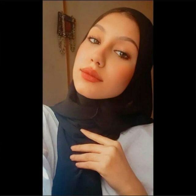 عندي نودز البنت دي كامل رتويت وتعالي خاص❤️🤤