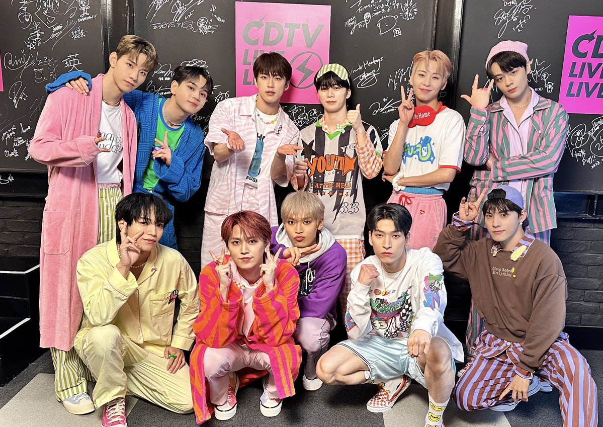 official_jo1's tweet photo. TBS《 #CDTVライブライブ 2時間SP 》

'NEWSmile'をフルサイズで
パフォーマンスさせていただきました！

ありがとうございました🥣

🥣'NEWSmile' Official MV
https://t.co/iHOeYPqwA8

🥛'NEWSmile' サブスク
https://t.co/L68NuP9rzo

#JO1 #NEWSmile 
#世界中に届いてNEWSmile_JO1 https://t.co/Pxy5cQcW5p