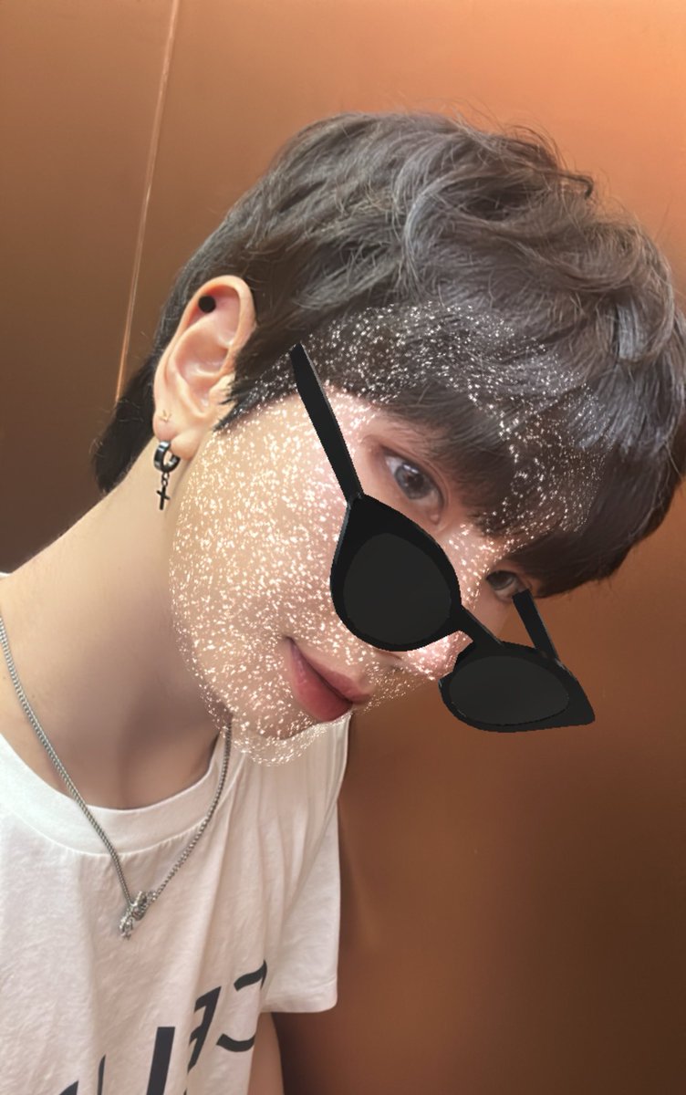 대현 (@lahyun_2) on Twitter photo 