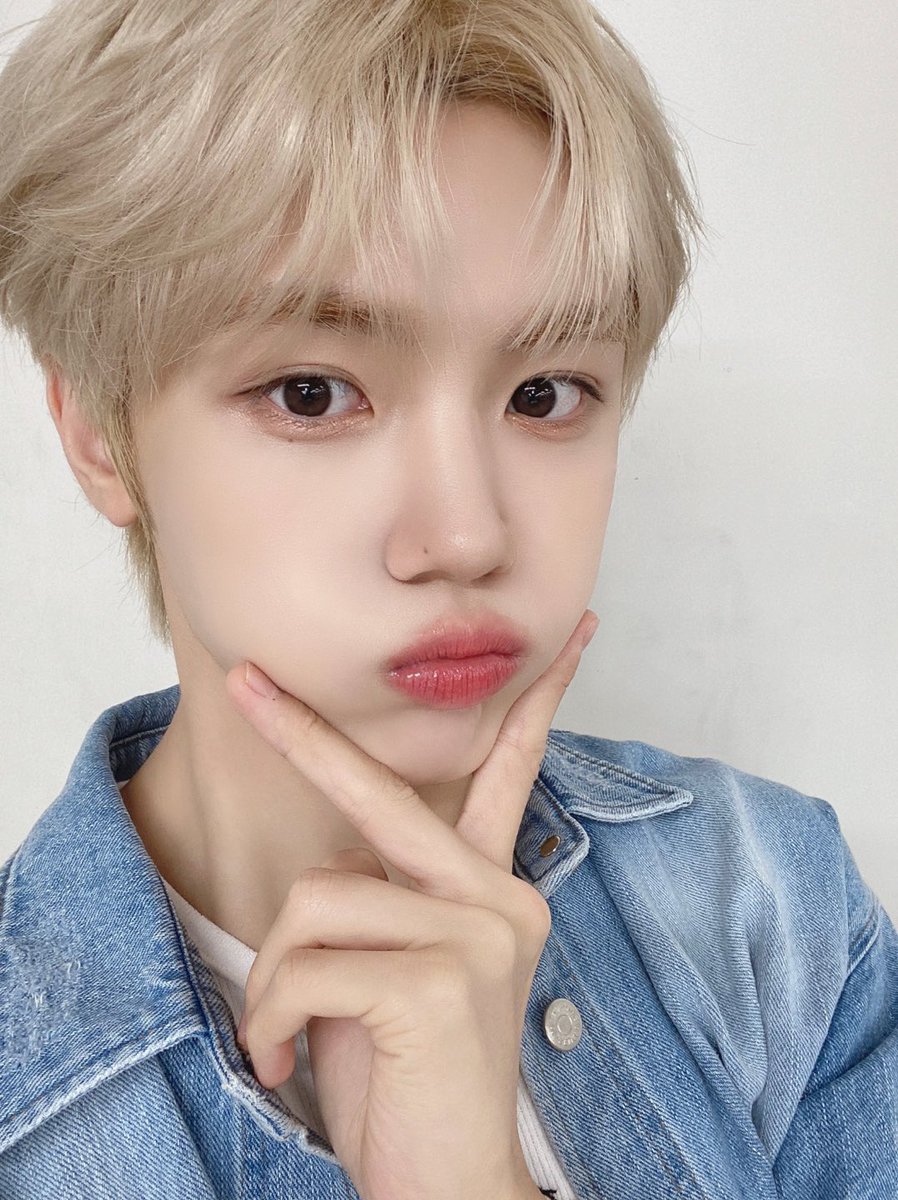 [📸]
たくさんのLUVITY達と楽しく過ごした初めてのハイタッチ会　その3
 
#CRAVITY #クレビティ #크래비티
#LUVITY #ラビティ #러비티
#ヒョンジュン #テヨン #ソンミン
#HYEONGJUN #TAEYOUNG #SEONGMIN
#Groovy_JP