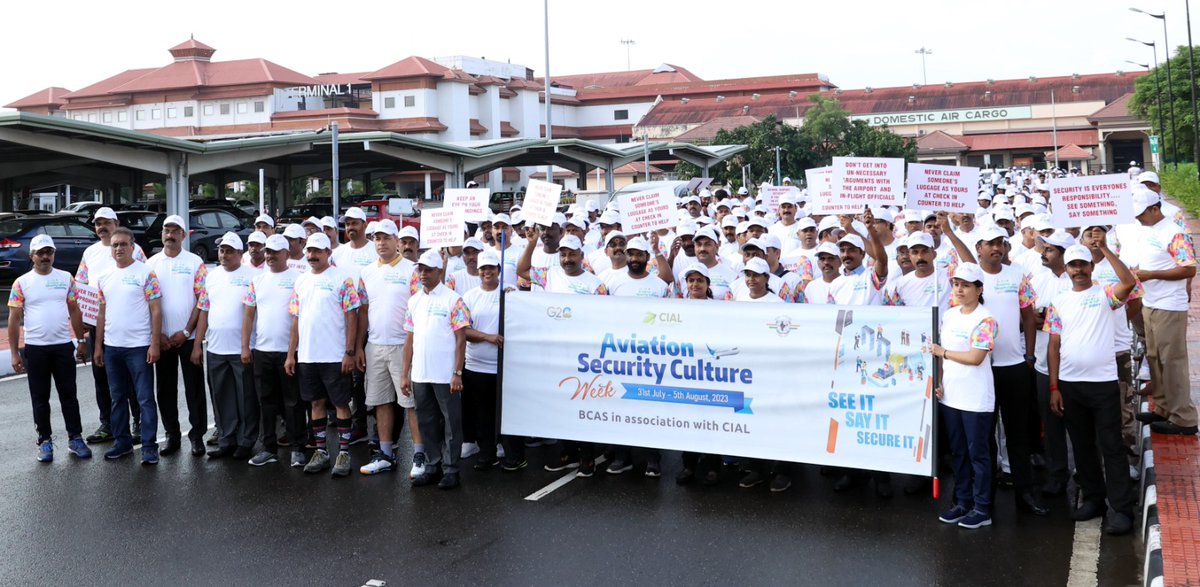 KochiAirport's tweet photo. CIAL commenced Aviation Security Culture Week celebrations (31st July to 5th August) with a dynamic walkathon held today.
#cial #KochiAirport #aviationsecurityweek #BCAS #ministryofcivilaviation #walkathon #inauguration #dogsquad #demonstration https://t.co/zY6HJBSL1h
