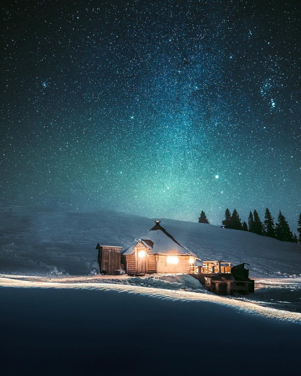 Secluded cabin in the Alps 💫