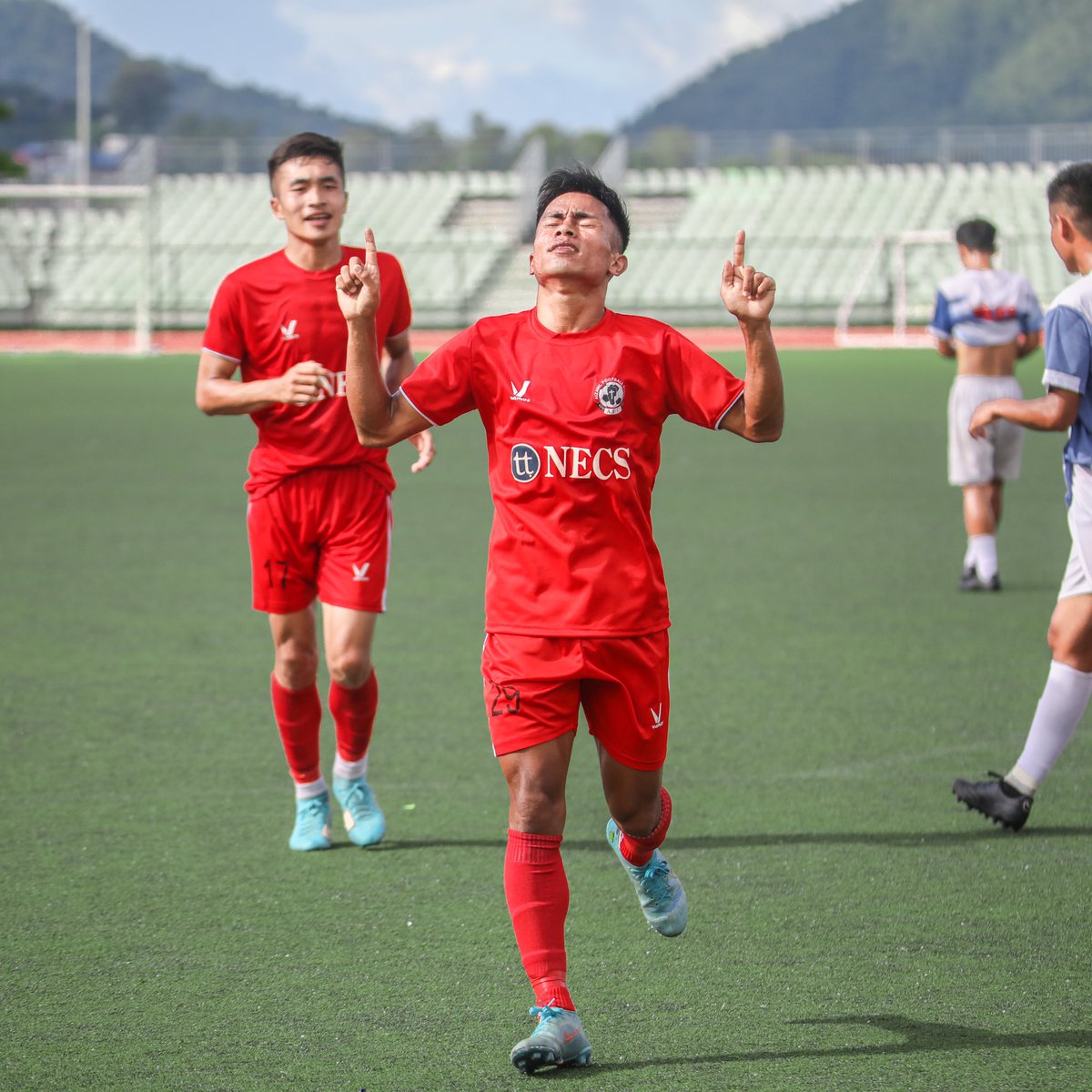 AizawlFC's tweet photo. After a long wait.. Augustine registered his name on the scoresheet… And we’re just getting started 🔥
#AizawlFC #ThePeoplesClub #AFCCFC https://t.co/Vzz3SoIEGu