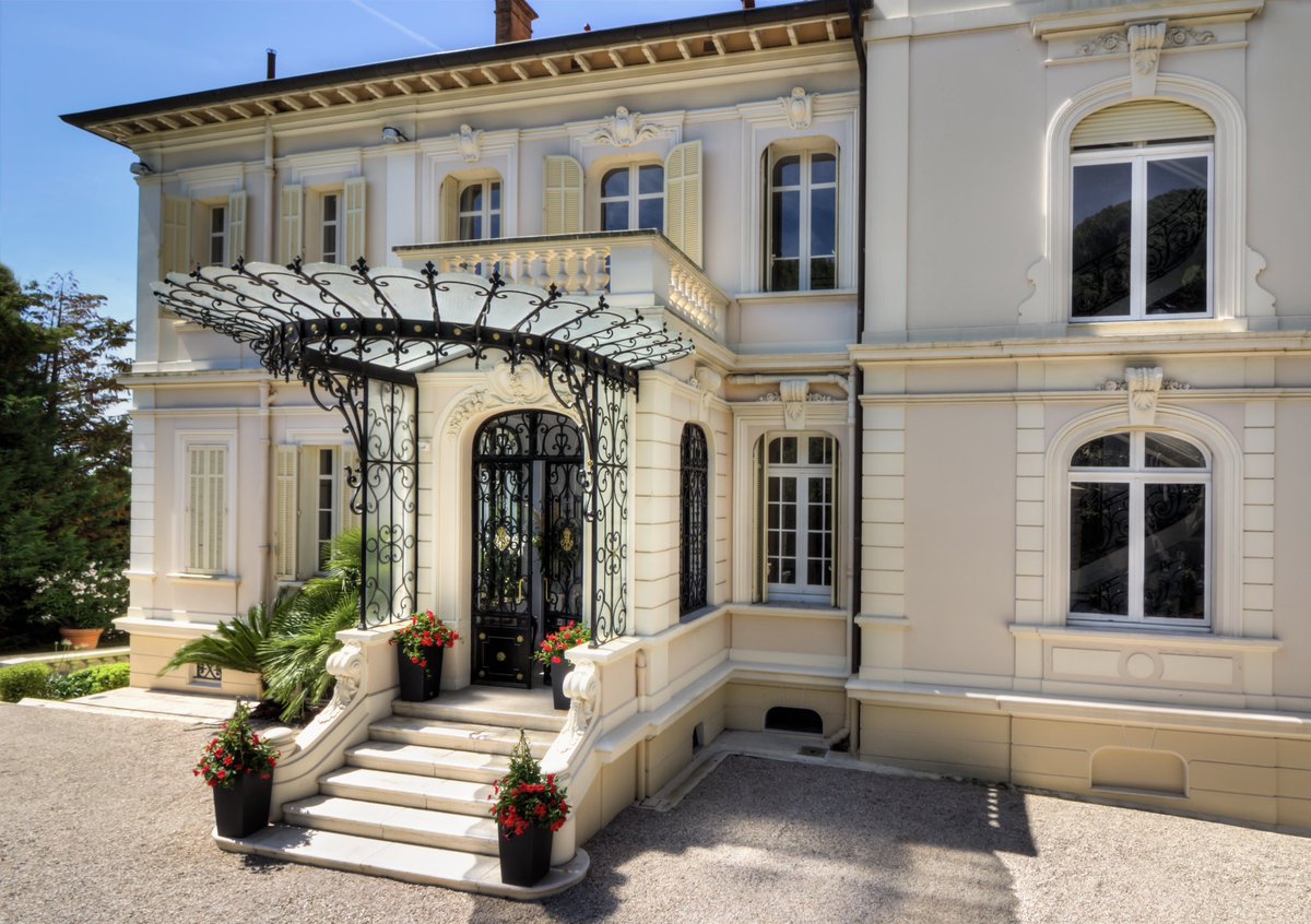 Villalabri's tweet photo. Summer deals in #Cannes @Villalabri call for last minute availability and up to 30% discounts. https://t.co/jHhun4s3vw