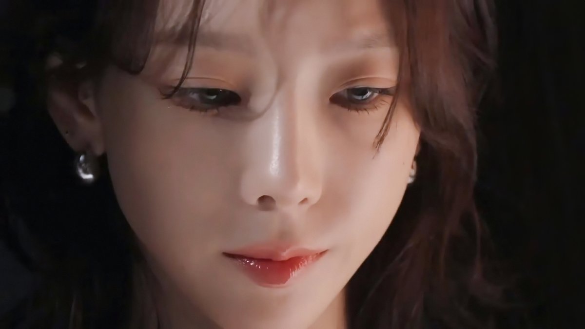 SStaeng9's tweet photo. ‘The ODD Of LOVE’ VCR BEHIND #2 https://t.co/9ksjArVRw6