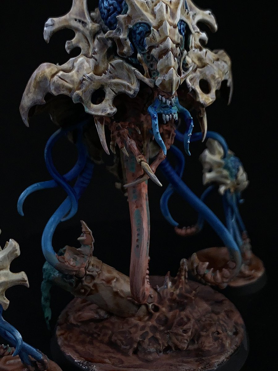 BionicSoup's tweet image. Neurotyrant is done. Just the screamer killer left of the leviathan box. A solid effort for the month, even if I didn’t get it done completely. #WarhammerCommunity #warhammer40k #warhammer #tyranids
