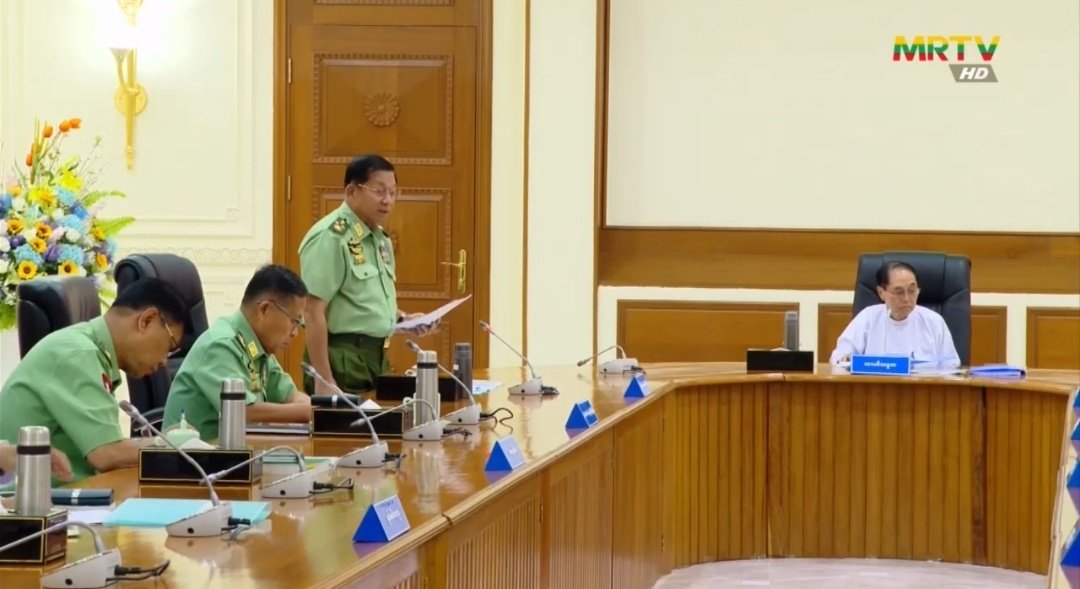 MayWongST's tweet photo. THREAD: As expected, #Myanmar #military chief extends state of emergency for another 6 months till Jan 2024 after holding National Defence &amp; Security Council meeting. This is 4th time he's doing so following 1 Feb 2021 #coup https://t.co/IlNkVr64fM #WhatsHappeningInMyanmar https://t.co/iX3tmVyk7k