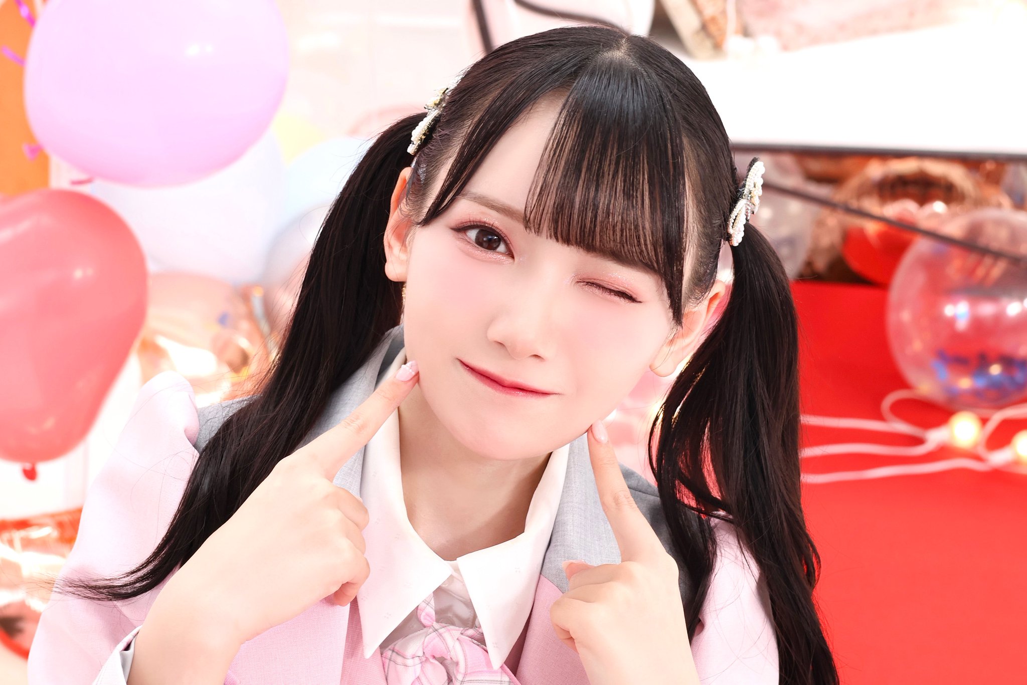 F2XRg4NagAEYgHe.jpg:large