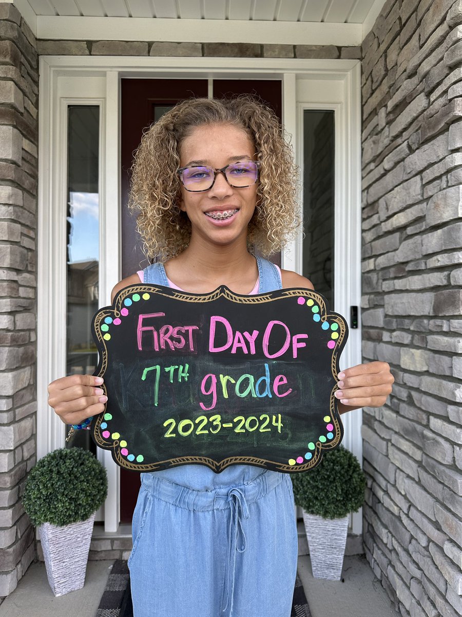 mltucker78's tweet image. And they’re off! #1stgrade @BanksRoadES #7thgrade @HerbertAkinsMS