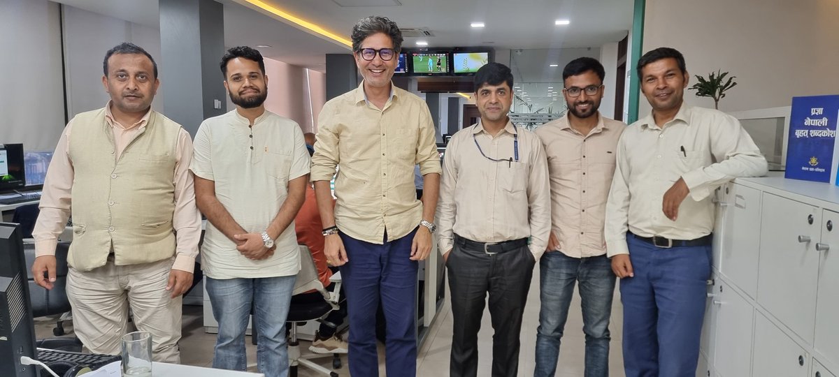 DilBhusanPathak's tweet photo. We are all the colors of life and we live together in harmony to make this world more beautiful and give happiness to everyone.  #Colorful #Newsroom @KantipurTVHD #KantipurTVHD #Media #Nepal https://t.co/hwqBzN6j2B