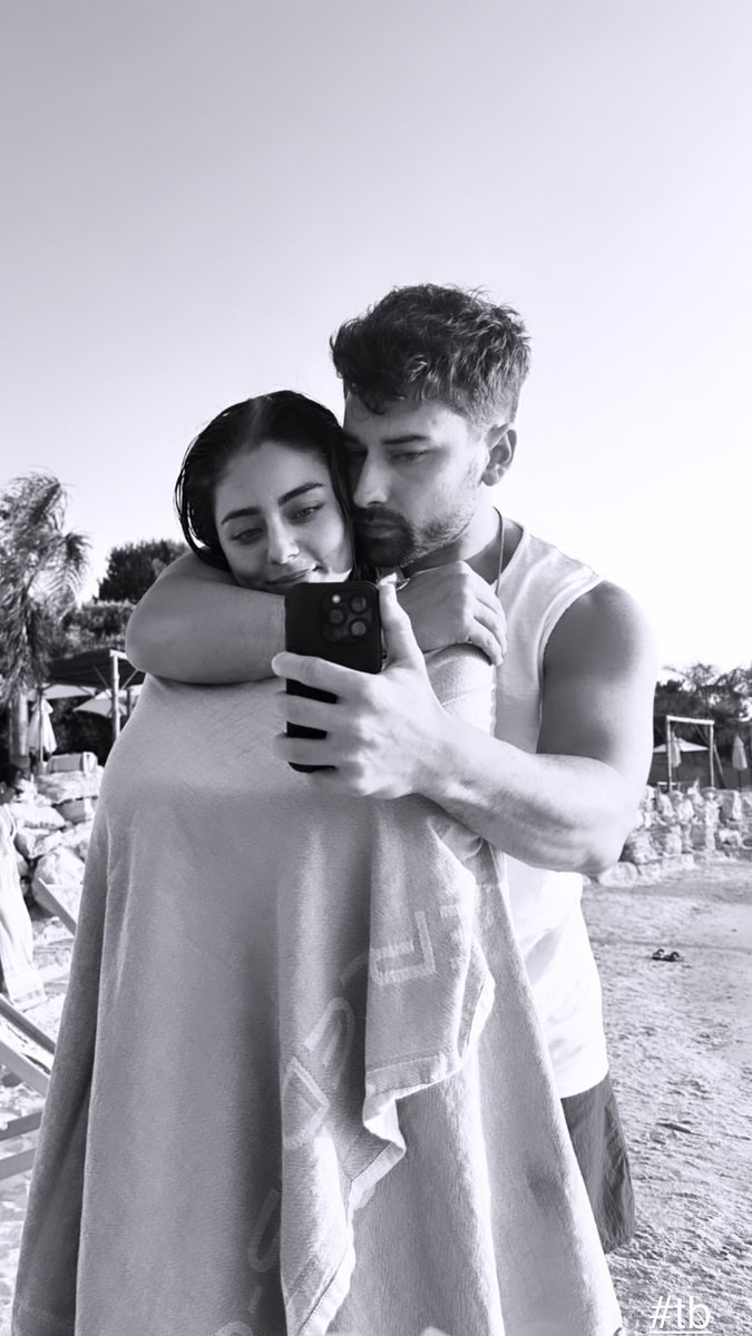 العشاق ألب نارفروز و سيلا ترك أوغلو عبر انستغرام 
#AlpNavruz #SılaTürkoğlu