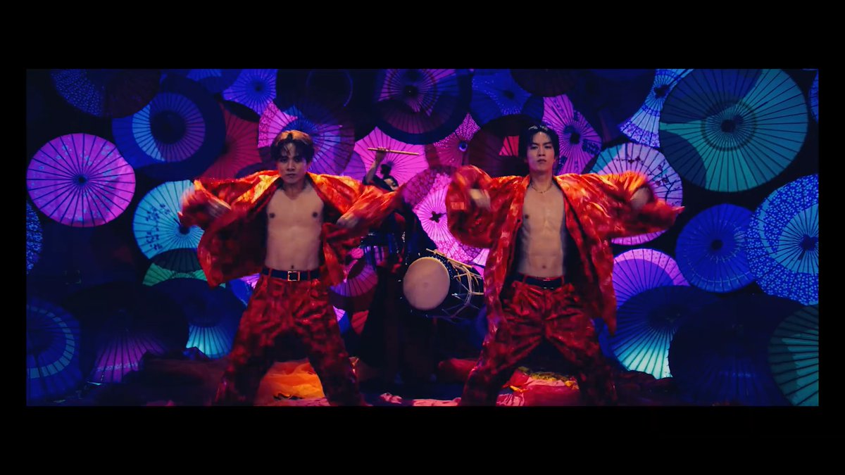sakuxalice's tweet photo. [CAP] THE RAMPAGE / Summer Riot ～熱帯夜～ MV ✧ 藤原樹 
#FJWR  
#THERAMPAGE
#SummerRiot 
#藤原樹
📎 https://t.co/Gp5uQuWzH9 https://t.co/ft0vLNs4eE