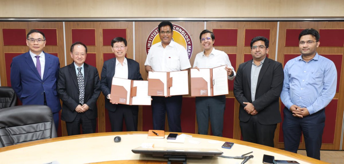 Guidance_TN's tweet photo. Guidance, Foxconn and IIT Madras sign a tripartite MoU to support the research and development capabilities, promote innovation and collaborate for knowledge sharing and best practices in advanced technologies.

#LeadWithTN #ThriveInTN https://t.co/SEoKTa8wKT