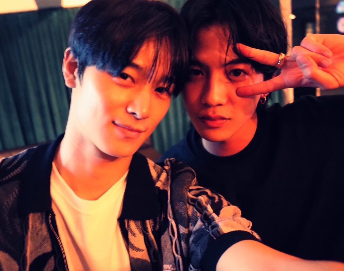 dailyljy's tweet photo. juyeon on jun shison's instagram 📸

"hung out with myfriend🤞🇰🇷🇯🇵"

#JUYEON #주연 #더보이즈 https://t.co/CxKsfovnaj