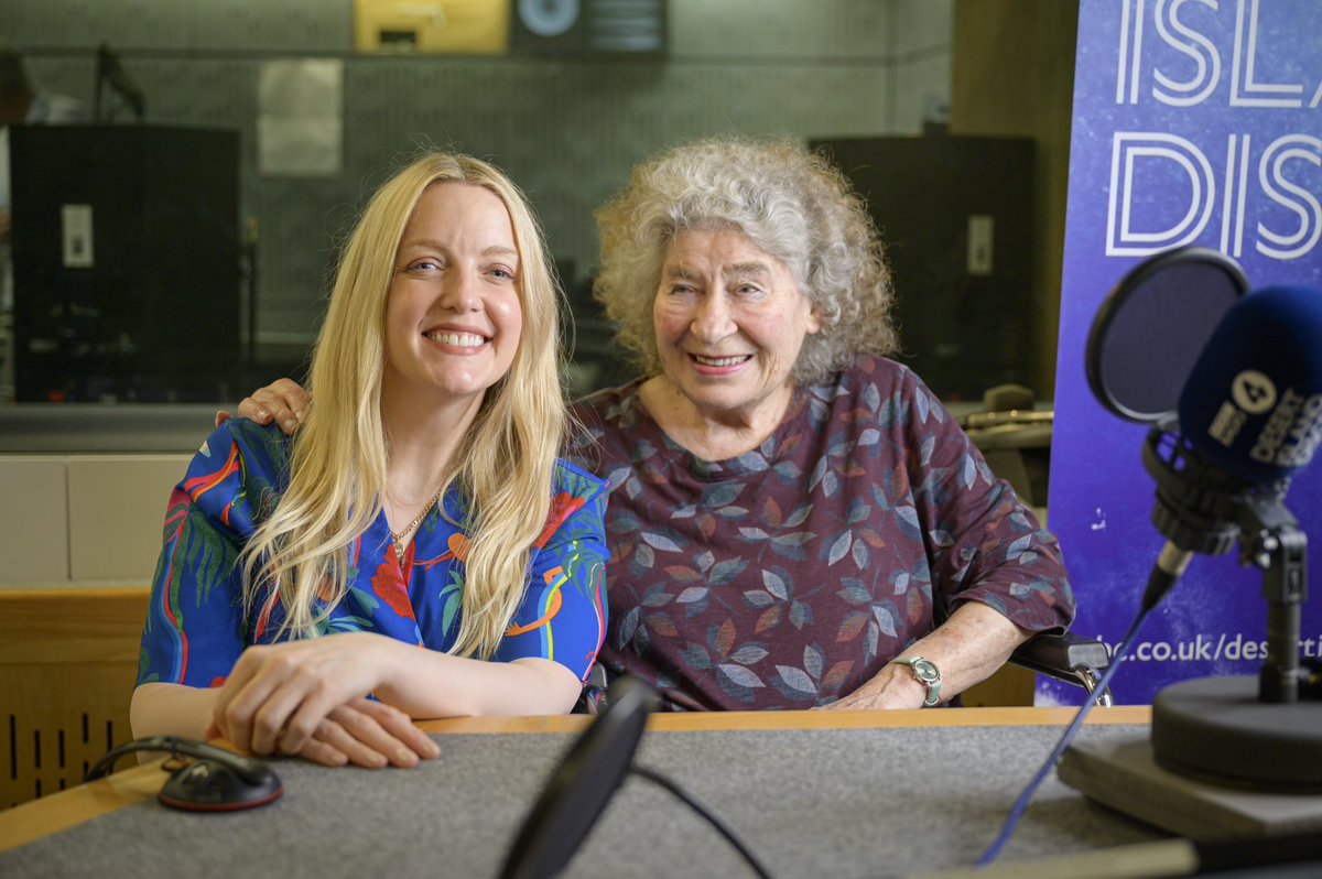 Shirley Collins tweet media