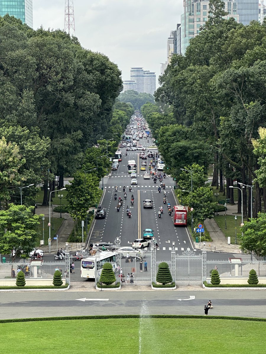akosimarktan's tweet photo. Saigon ❤️ 

#saigon #hochiminhcity #Vietnam #Travel #Life https://t.co/dfy3aUpcUG