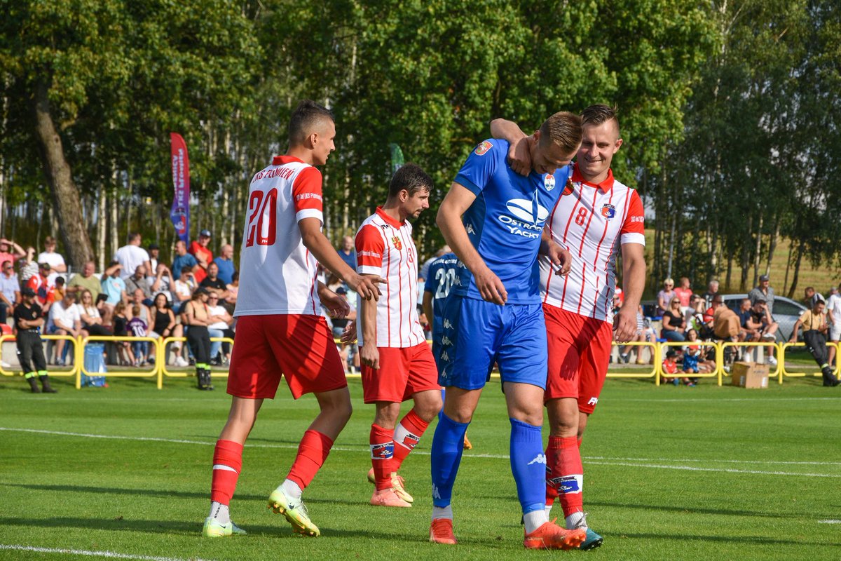 Po ponad 120 minutach walki, przechodzimy do kolejnej rundy Wojewódzkiego Pucharu Polski. 

Kilka kadrów z tego spotkania, więcej na naszej stronie w serwisach Facebook oraz Instagram. 

#SokolOdNowa