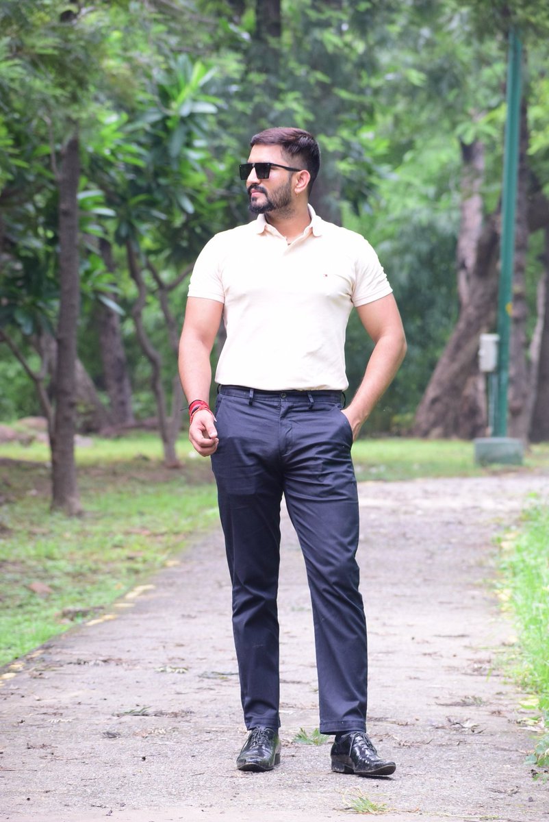 OfficeOfJeet's tweet photo. DesiBoy #Polo #tshirt #sunglass #look 🤍
#JeetpalYadav #RahulGandhi https://t.co/pERe1xnBtt