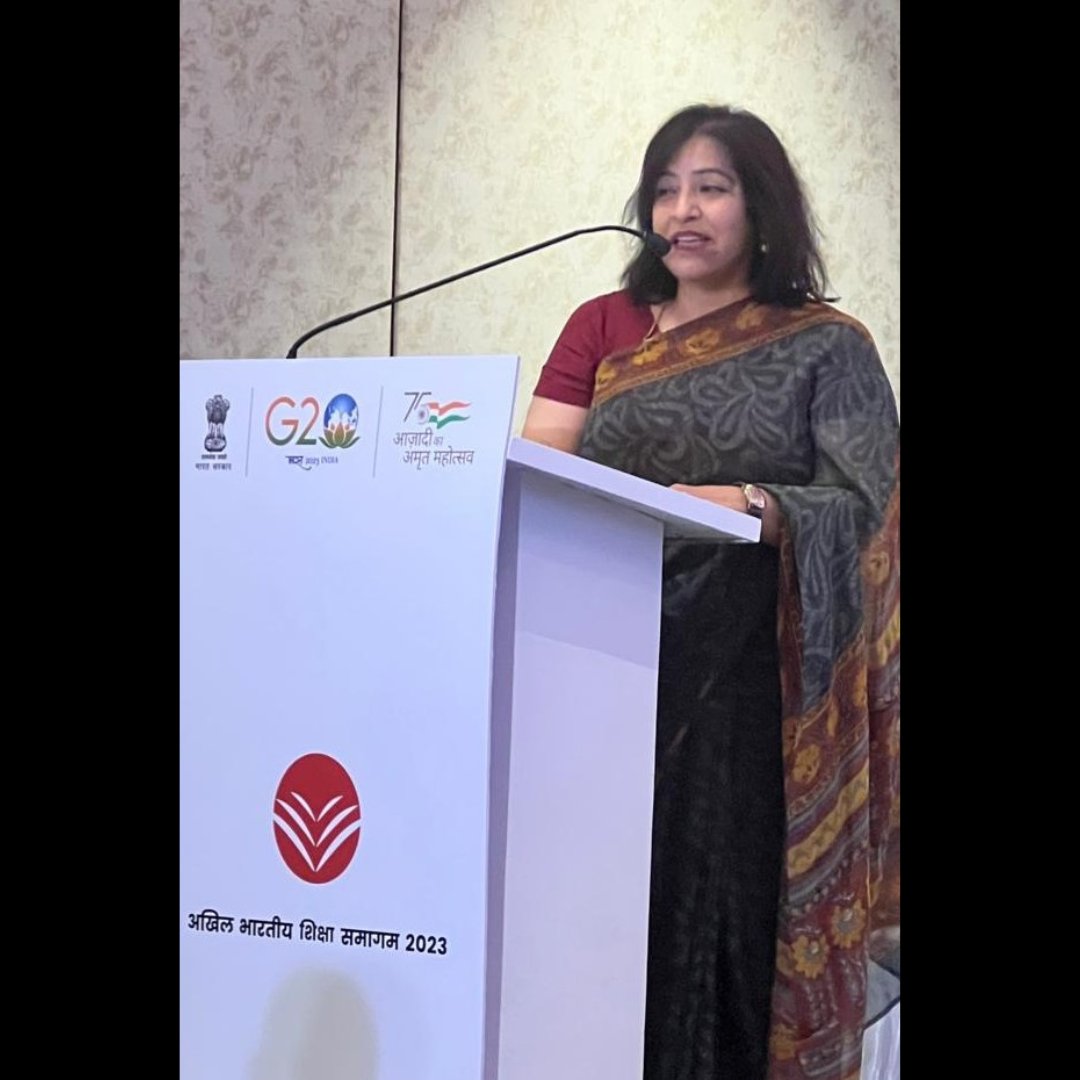 TSSCINDIA's tweet image. Ms. Anjali Hans, President, TSSC, was part of a panel discussion &quot;Holistic Education through Skilling, Industry Connect, and Employability&quot;

She highlighted TSSC&apos;s remarkable initiatives and achievements over the last 10 years.

#TSSC #SkillDevelopment #TelecomSector #Leadership