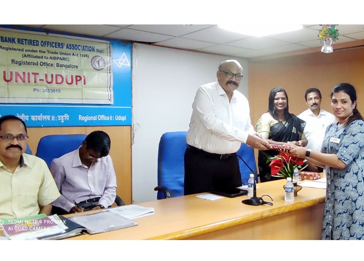 This program aims to spread awareness among senior citizens on using mobile phones for their daily activities as a part of the #Gerontechnology Empowerment Program (GEP) research. Such programs are conducted in Udupi district and Mangalore 
#GEP #Manipal