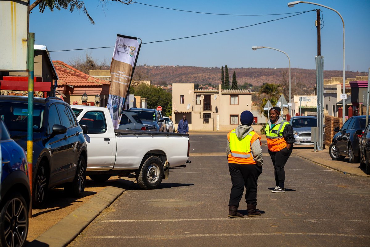 Dotransport's tweet photo. The Deputy Minister of Transport @MangcuLisa together with the @Rail_Safety and Traxtion handing over a newly renovated house to an underprivileged child- headed family in Mabopane. https://t.co/M0Zjm14Z77