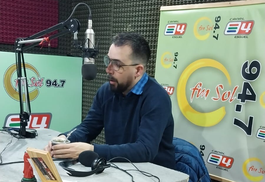 FMSol_Esquel's tweet photo. #Ahora #NotasDeRadio
Matías Taccetta, intendente electo de #Esquel: "Estoy muy contento, fue una linda elección, muy contento por el triunfo en provincia, es algo que pensamos y trabajamos durante 6 años con @NachoTorresCH y dio sus frutos" https://t.co/ttFqsvecjB