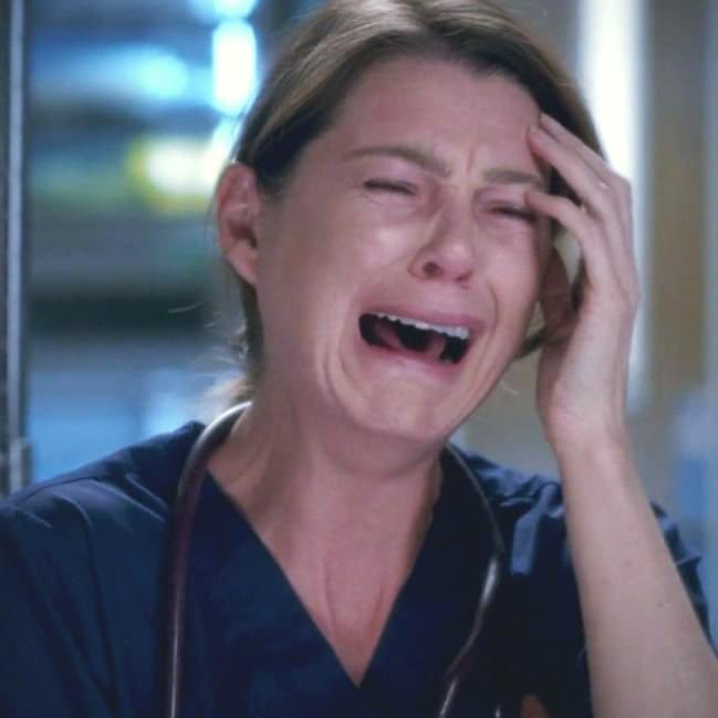 GreysAnatomyHD's tweet photo. “Grey's Anatomy is my comfort show”  

Me watching the show: https://t.co/I37hAFN5H8