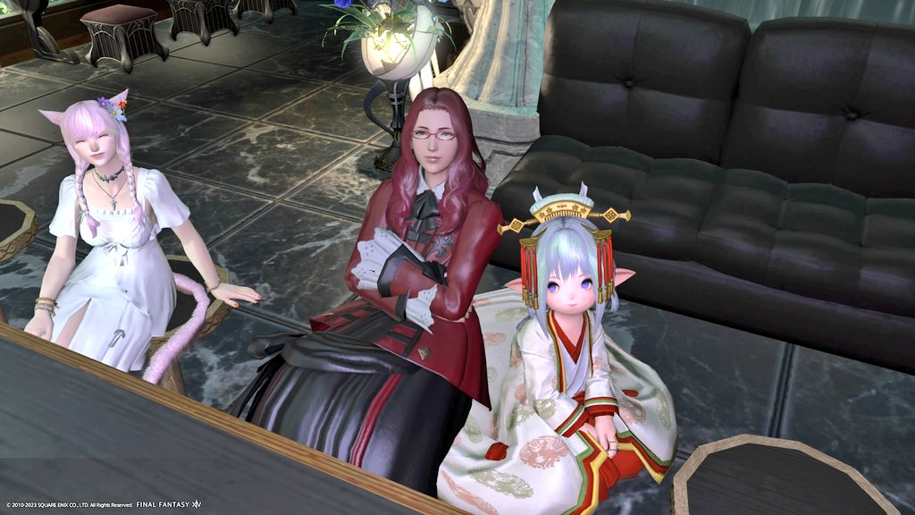 先日もお邪魔しておりました
PLL観ながらチャット見ながら酒飲みながら美男美女眺めながら

楽しかった！です！

#Bar_Sleeping_Forest_FF14