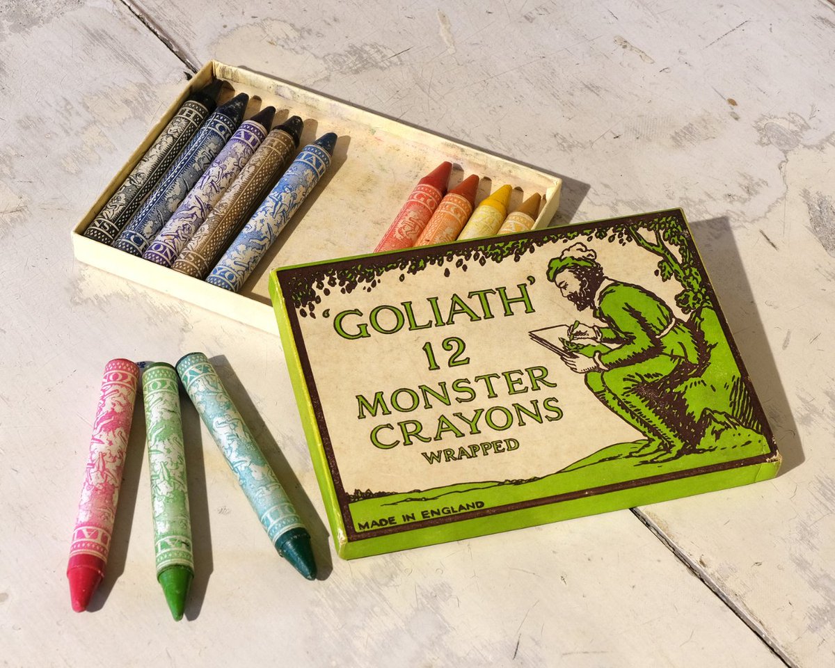 TyntesfieldNT's tweet photo. Our #SummerOfPlay is in full swing, with #VictorianGames taking place on the Croquet Lawn this week.
Here's a peak at some games from within #TyntesfieldHouse that likely kept the Gibbs' children entertained 🎲
📸Bob Fowler
#GothicRevival #HistoricalHouse #InsideBristol https://t.co/frgCXcqGl3