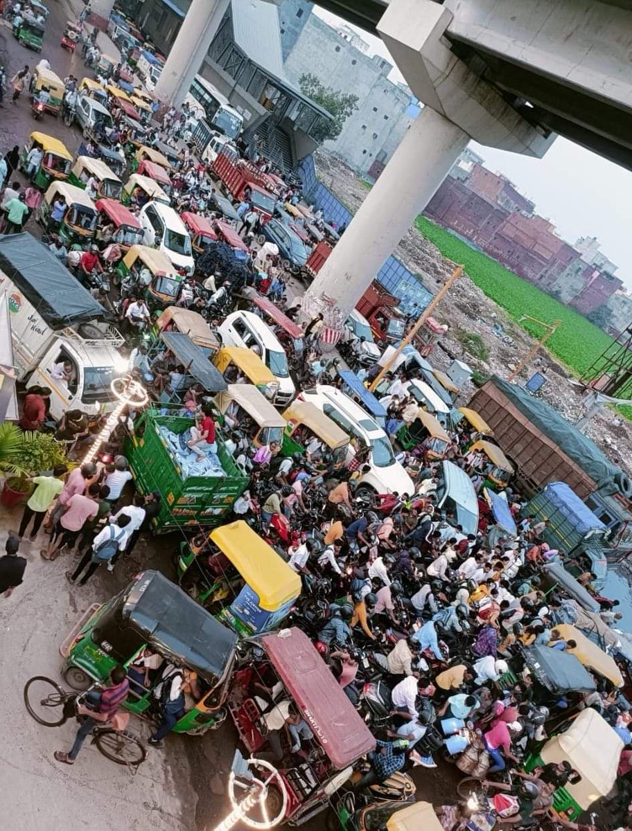 awasthi19_udit's tweet photo. @myogioffice @aksharmaBharat @UPGovt  @CMOfficeUP @NppLoni @nkgurjar4bjp @NHAI_Official @gdagzb @dm_ghaziabad @manojdhama4 @nitin_gadkari @narendramodi @myogiadityanath @Gen_VKSingh https://t.co/FoIkIkasTm