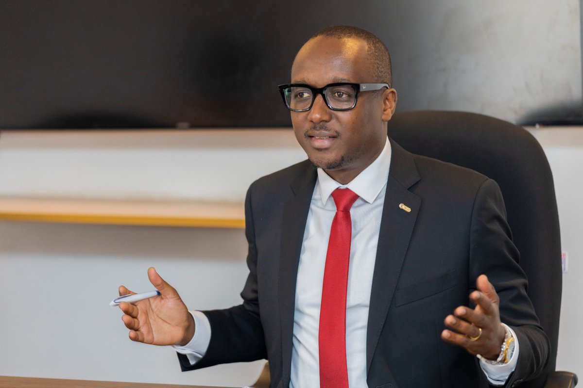 RBCRwanda's tweet photo. Today the Director General of @RBCRwanda Prof. Dr. @CMuvunyi presided over a handover ceremony between appointed and acting Division Managers and welcomed other members of the RBC leadership including 3 Analysts and 21 Directors of Units. https://t.co/IoWbkbRPpf