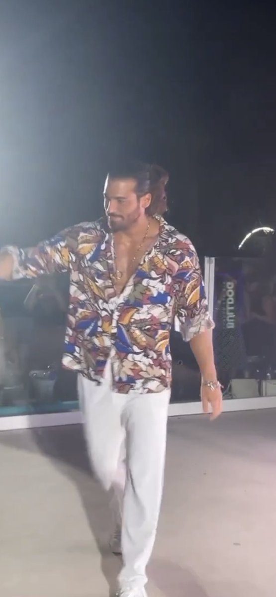 Zirveleri Can çok sever ...
Hayranları daha da çok sever...👍👍👍
Hoşgeldin kralım..🌍🇹🇷🇮🇹👑🧿
#CanYaman