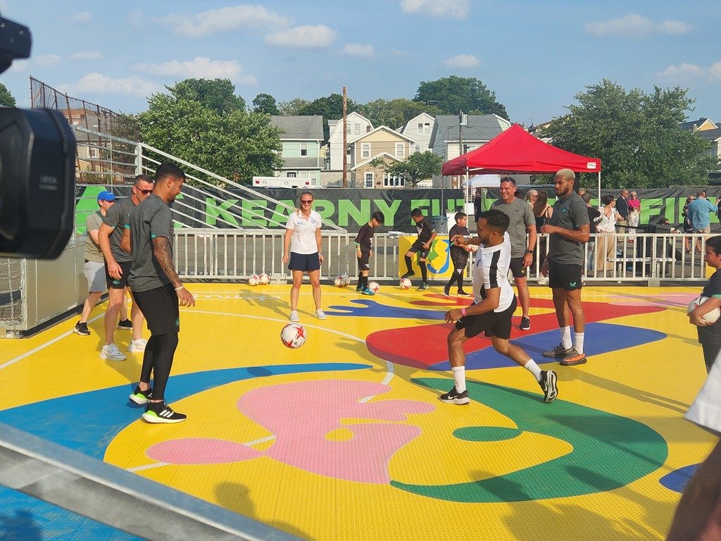 Thank you US Soccer Foundation, Premier League and EA Sports for their donation of The Kearny Future Fields soccer mini-pitch to Washington School.  We were thrilled to host Governor Murphy, Richard Masters, <a href="/Ed_FosterSimeon/">Ed Foster-Simeon</a>, @jamessalmon88 &amp; <a href="/TimHowardGK/">Tim Howard</a> at the unveiling!