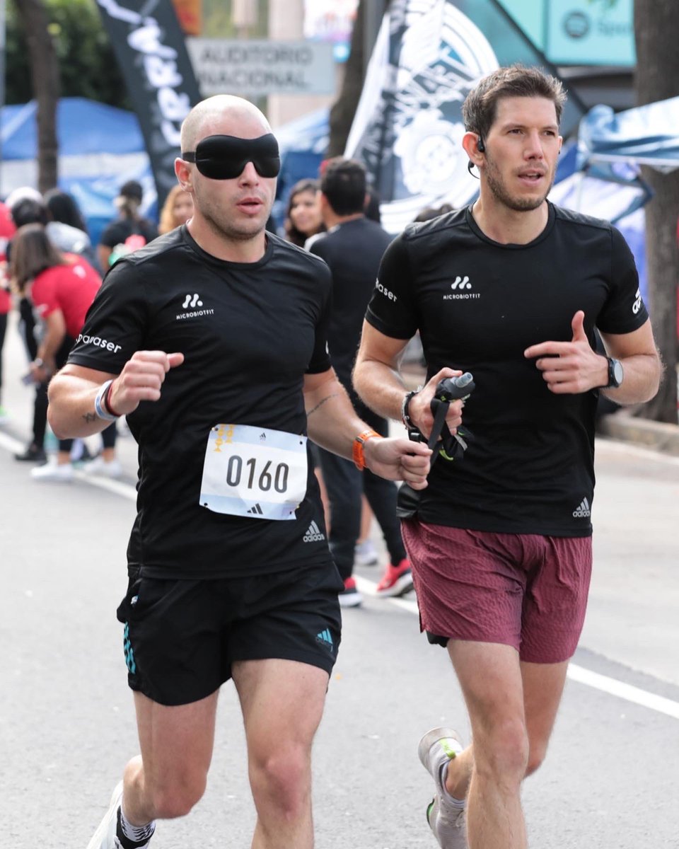comunalmx's tweet image. Ayer @aldofarrugia terminó de correr todos los #Splits de @adidasMX a ciegas (67 km en total), para crear conciencia y recaudar fondos para bebés, niñas y niños con retinoblastoma de @amancmexico 💛 
Súmate tú también en fundacioncomunal.org/campaigns/veo-… 🙌🏽
