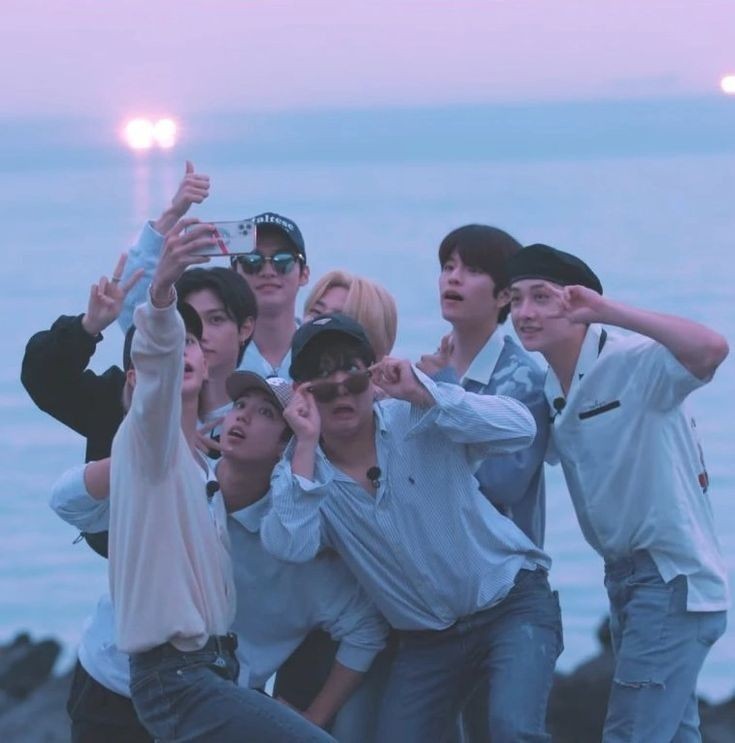 Eliza_stay's tweet photo. Las amo mucho stay🥰

HAPPY STAY DAY
#FiveStarsforSTAY
#거뜬하게_5년째_STAY해
#STRAYKIDS #STAY https://t.co/xf3m5WzefF